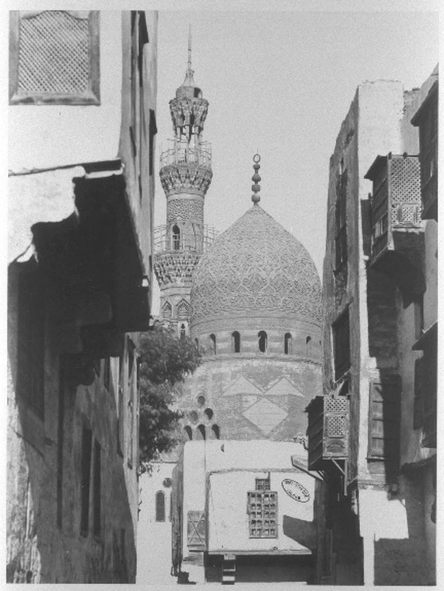 Egypte : vue d'un minaret et dôme d'une mosquée - Anonyme