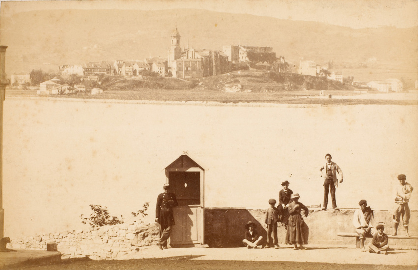 Ferdinand Bérillon - Vue depuis Hendaye (rive française de la Bidassoa) vers l'E...