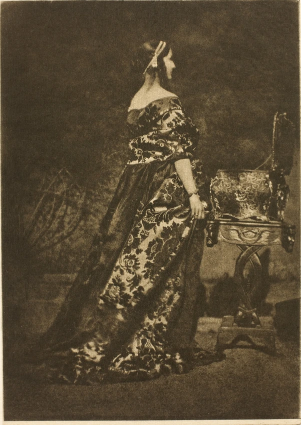 David Octavius Hill - Portrait - The Gown and the Casket