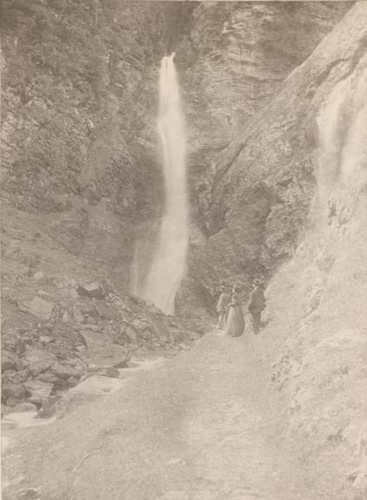 Anonyme - Environs de Luchon. La cascade d'Enfer