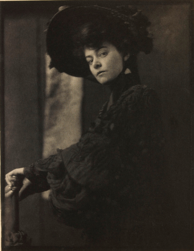 Gertrude Käsebier - Portrait - Miss Minnie Ashley