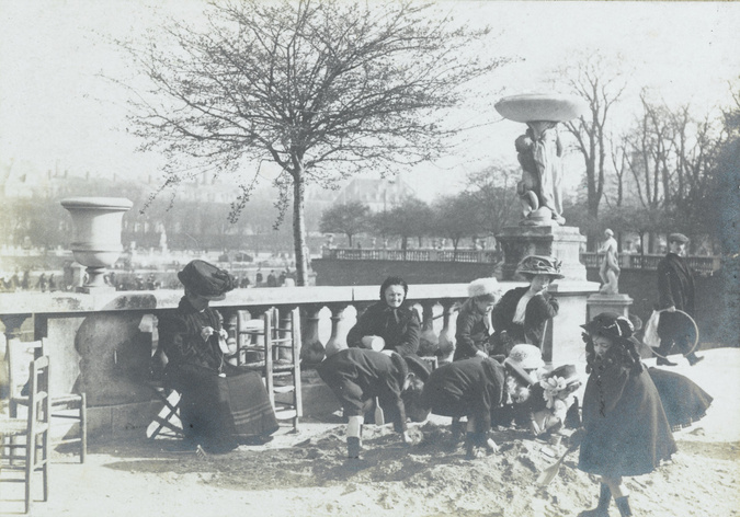 Charles Augustin Lhermitte - Paris, enfants jouant au tas de sable, jardin du Lu...