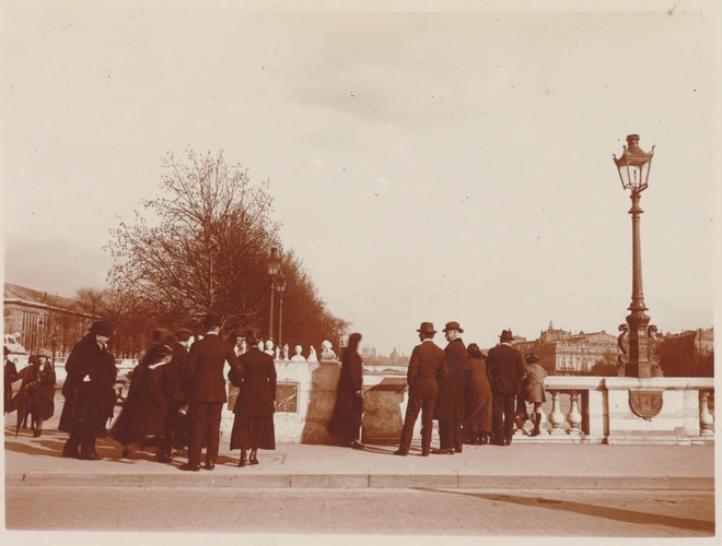 Paris - Promeneurs sur le pont de la Concorde - Charles Augustin Lhermitte