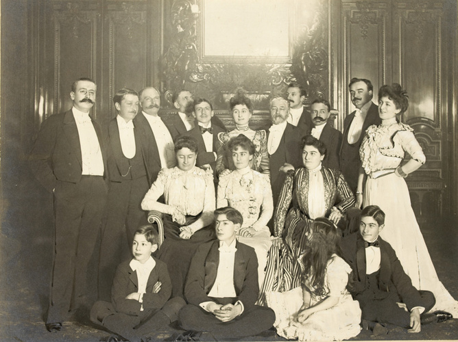 Anonyme - Groupe avec Gustave Eiffel, réception rue Rabelais