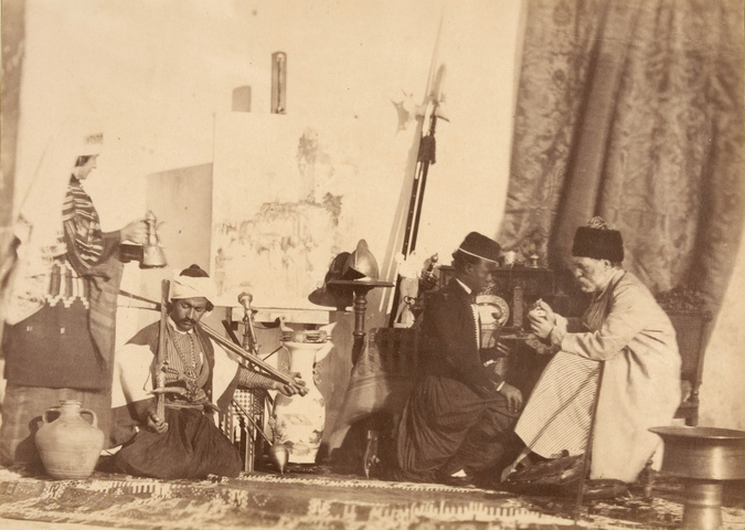 Henry Sauvaire - Portrait de Camille Rogier avec deux hommes et une femme dans l...