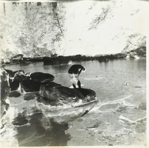 Paul Haviland - Personnage au bord d'une rivière