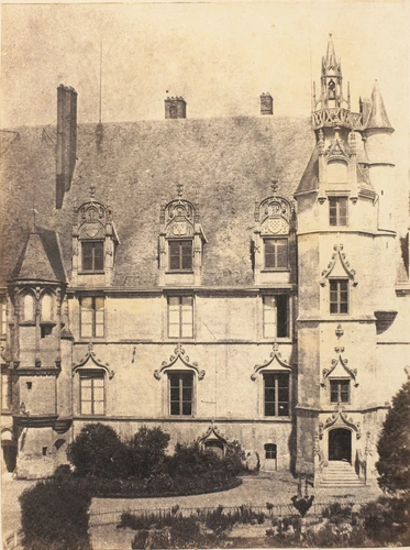 Le Palais de Justice, cour intérieure - Charles Caron