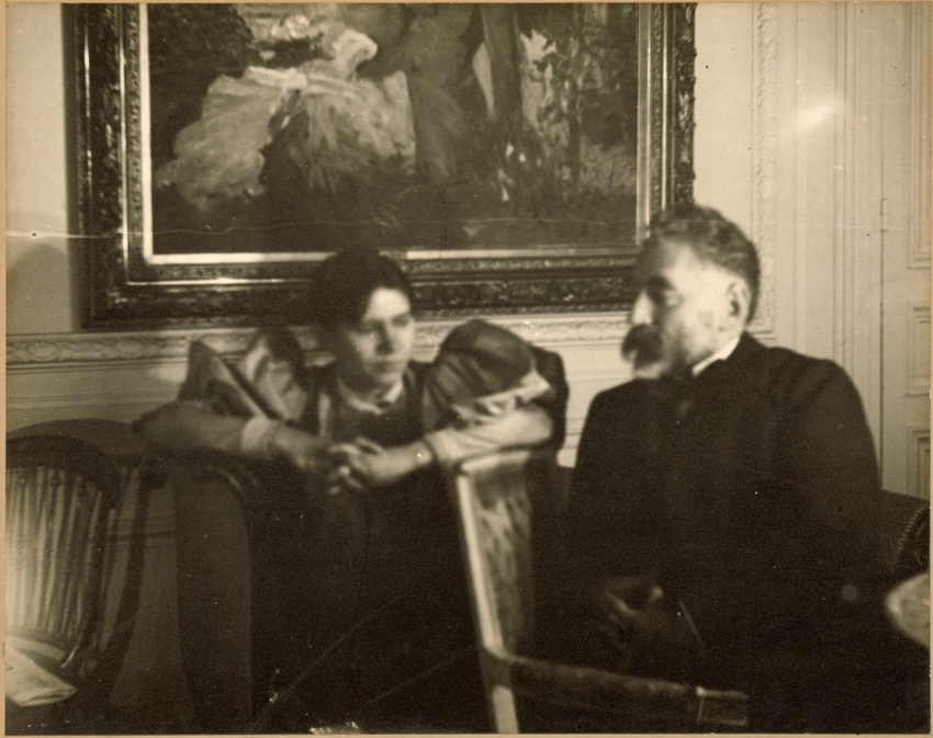 Stéphane Mallarmé et Paule Gobillard devant "Jeune fille dans un jardin" d'Edouard Manet - Edgar Degas