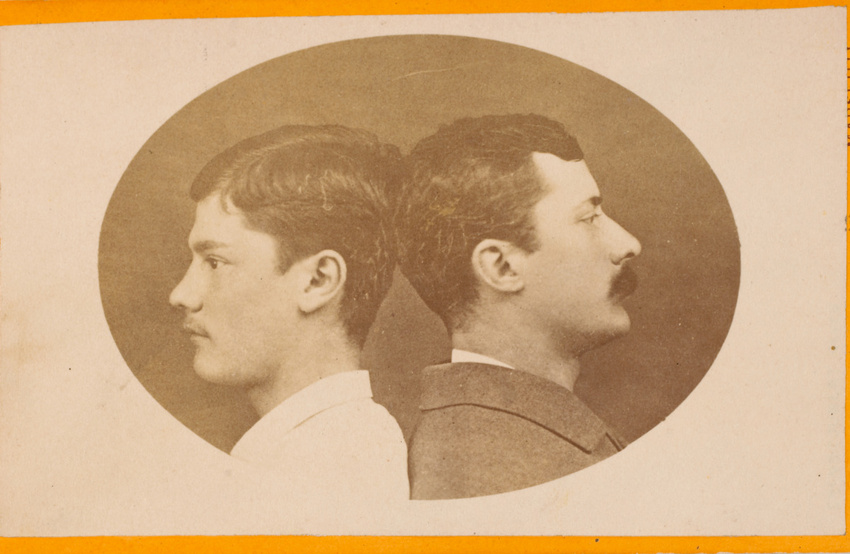 Eug. Foubert - Profil de deux hommes, tête contre tête, dont E. Salles, dans un ...