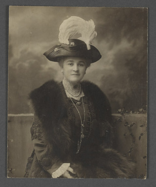 Anonyme - Portrait de femme