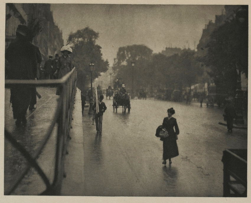 Alfred Stieglitz - A Snapshot : Paris (1911)