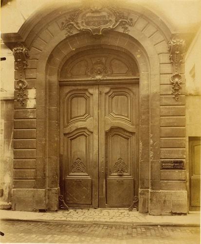 Eugène Atget - Hôtel d'Hinnisdal, 24 rue Cassette (portail)
