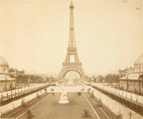 Neurdein frères - La Tour Eiffel vue prise du dôme central du Palais du Trocadér...