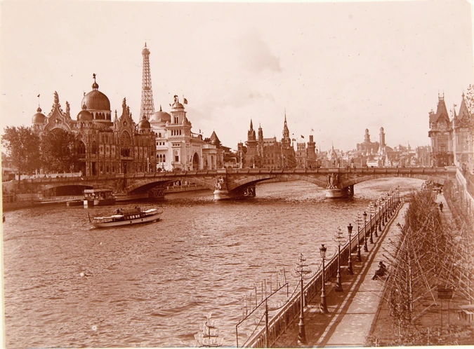 Henri Lemoine - Trocadéro et Tour Eiffel, bords de la Seine, Exposition universe...
