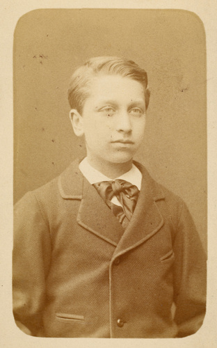 Atelier Nadar - Edouard Eiffel en buste avec bras