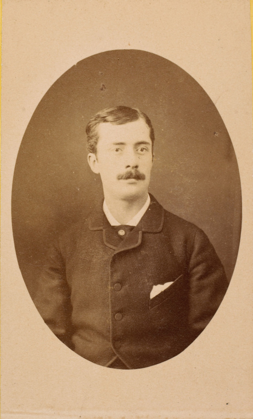 Eug. Foubert - Arthur Savoise, buste dans un oval