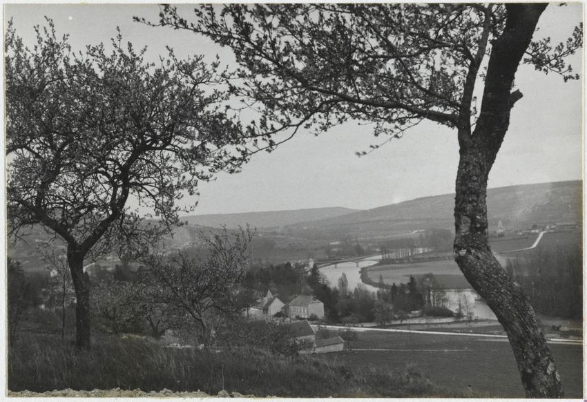 Charles Augustin Lhermitte - France, un village
