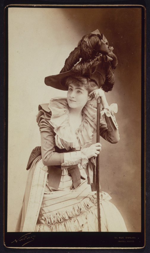 Paul Nadar - L'actrice de la Comédie Française, maîtresse de Edwards, en costume...