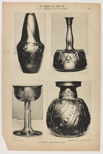 Trois modèles de vases à décor végétal et un modèle de calice aux pommes de pin - Lucien Bonvallet