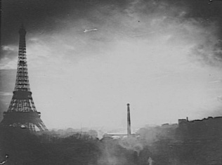 Gabriel Loppé - La Tour Eiffel et la cheminée