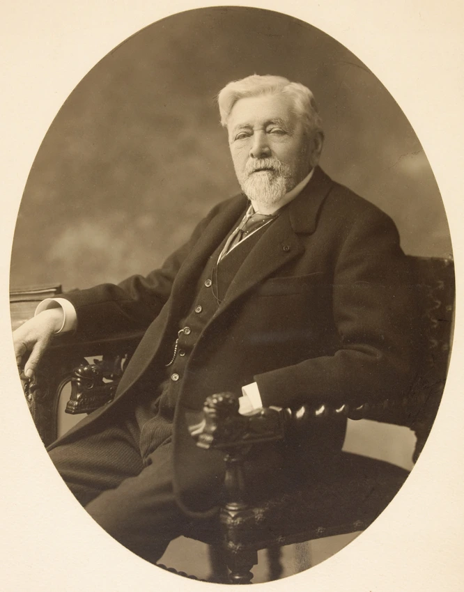 Eugène Pirou - Gustave Eiffel assis dans un fauteuil, mai 1923