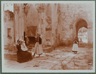 Charles Augustin Lhermitte - Pont-l'Abbé, église de Lambour - Jeune filles, bébé...