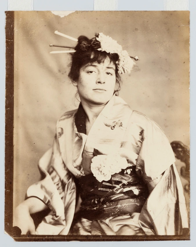 Lili Grenier Assise En Kimono Et La Coiffure Fleurie Piqu E De Baguettes Anonyme Mus E D Orsay