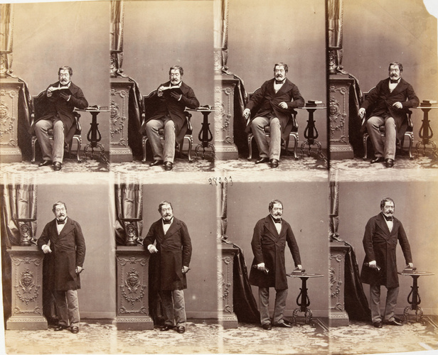 André Adolphe Eugène Disdéri - M. Mackintosh en huit poses, quatre assis et quat...