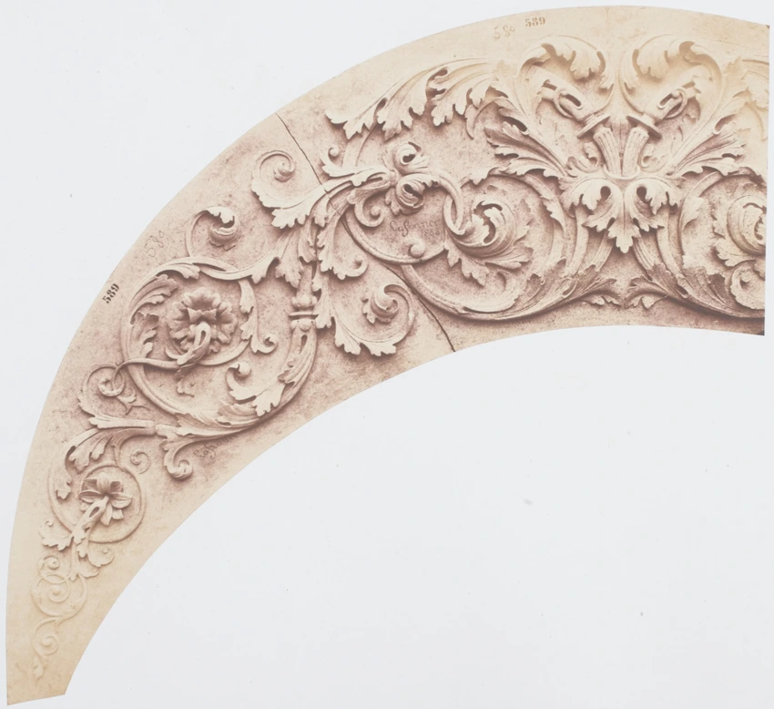 Elément de décor : pignon de voûte d'arêtes par Jules Lafrance, pavillon Richelieu, palais du Louvre, Paris - Edouard Baldus