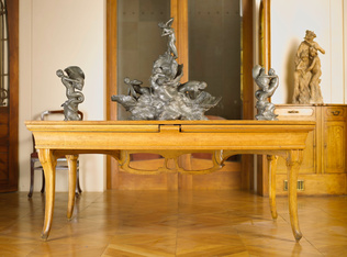 Victor Horta - Table
