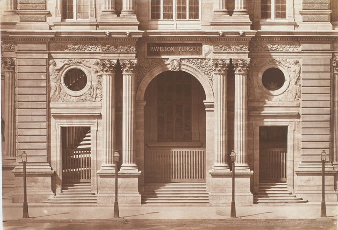 Edouard Baldus - Le Rez-de-chaussée du pavillon Turgot, palais du Louvre, Paris