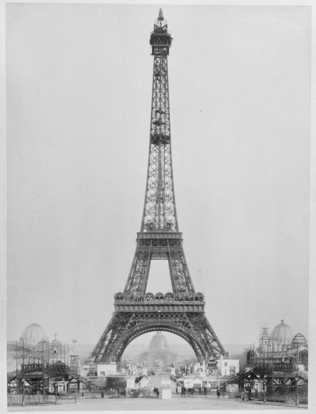 La Tour Eiffel achevée le 31 mars 1889. Au second plan, les bâtiments de l'Exposition universelle - Louis-Emile Durandelle
