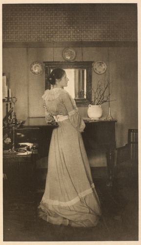 James Craig Annan - Portrait of Mrs C.