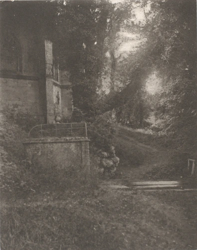 Chemin en forêt, chevet d'église à gauche - André Hachette