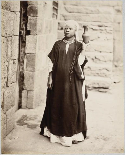 Emile Béchard - Jeune fille portant un cruchon