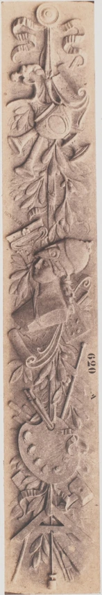 Edouard Baldus - Cartouche, de Jean-Baptiste Revillon, décor du palais du Louvre...