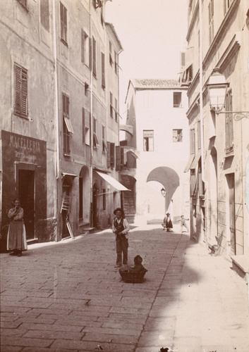 Anonyme - Une rue à Bordighera