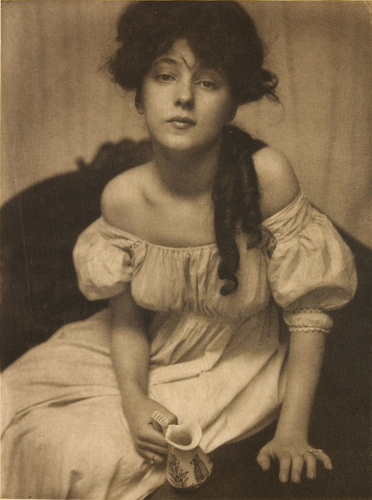 Gertrude Käsebier - Portrait (Miss N.)