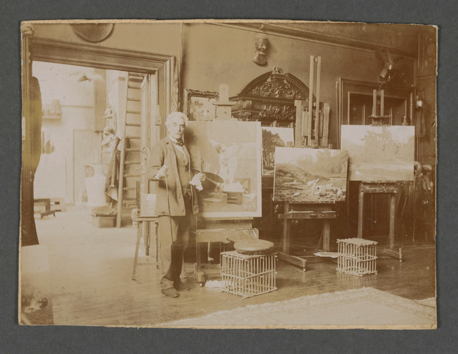 A. Boussaton - Gérôme dans son atelier devant sa toile "Pygmalion et Galatée"