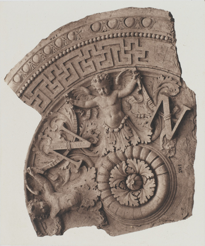 Édouard Baldus - Motif de milieu, de Leprêtre, décor du palais du Louvre, Paris