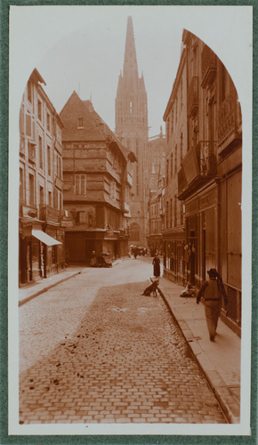 Charles Augustin Lhermitte - Quimper, la rue Kéréon et la cathédrale Saint-Coren...