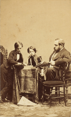 André Adolphe Eugène Disdéri - Portrait d'un homme et de deux enfants