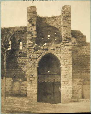 Gustave Le Gray - Cahors (Lot) - Porte Saint-Michel prise du cimetière