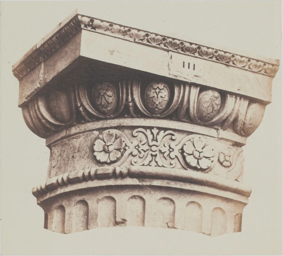 Edouard Baldus - Chapiteaux des colonnes du rez-de-chaussée, pavillon de la Bibl...