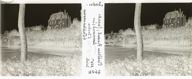 E. Serve-Louvat - Château Raoul, façade donnant sur l'Indre à Châteauroux