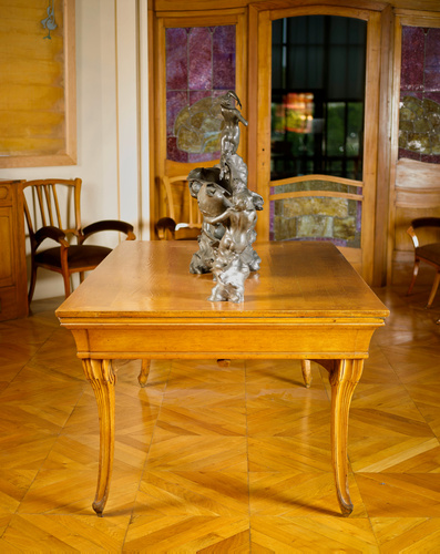 Victor Horta - Table
