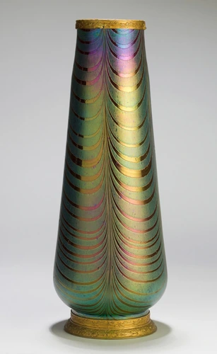 Anonyme - Vase à décor de plumes de paon