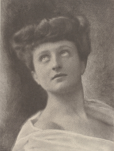 André Hachette - Tête de jeune femme les yeux au ciel