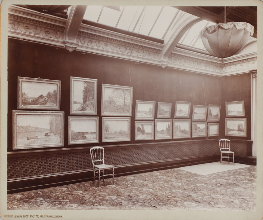 Bedford Lemere & Co - Vue d'une salle de l'exposition "Pictures by Boudin, Cézan...