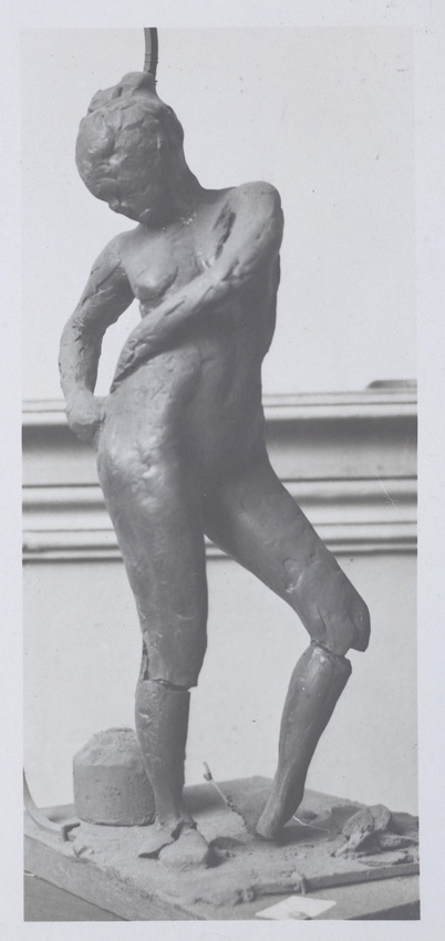 Gauthier - "Danseuse attachant le cordon de son maillot", sculpture d'Edgar Dega...